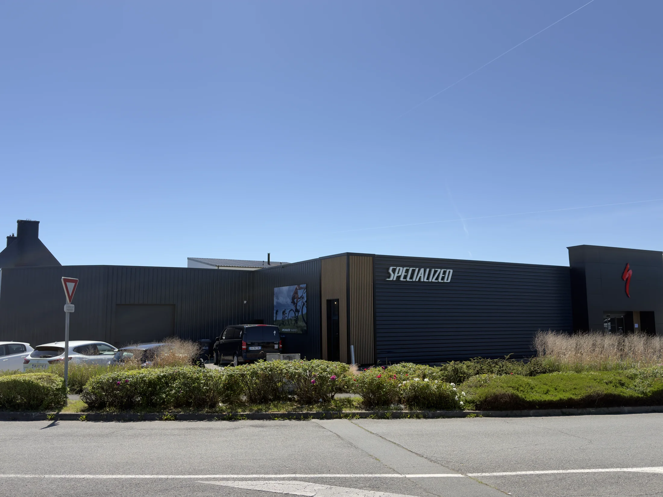 Ravalements extérieurs — chantier SPRO : Specialized Vannes